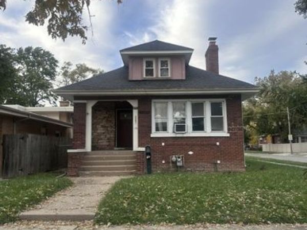 2502 Orchard Street , Blue Island, IL 60401