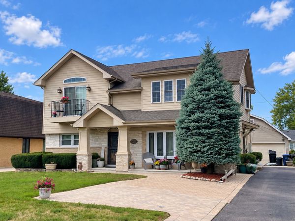 920 Parkview Lane , Des Plaines, IL 60016