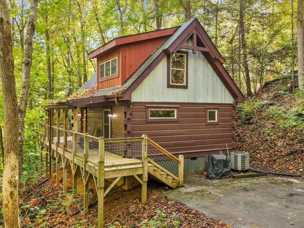 251 Cartertown Rd , Gatlinburg, TN 37738