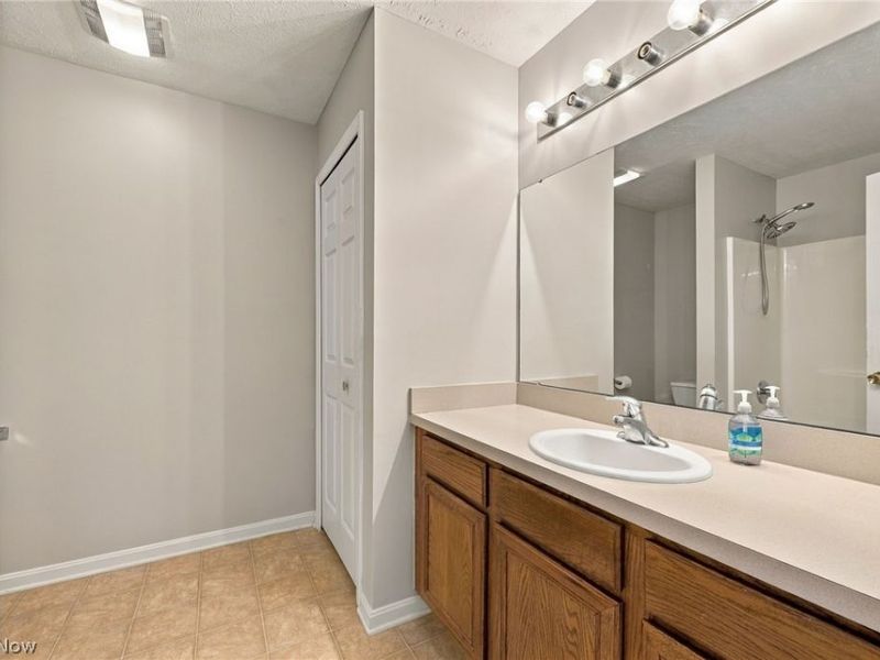 15528 Foxglove Lane, Middleburg Heights, OH 44130 Photo 13