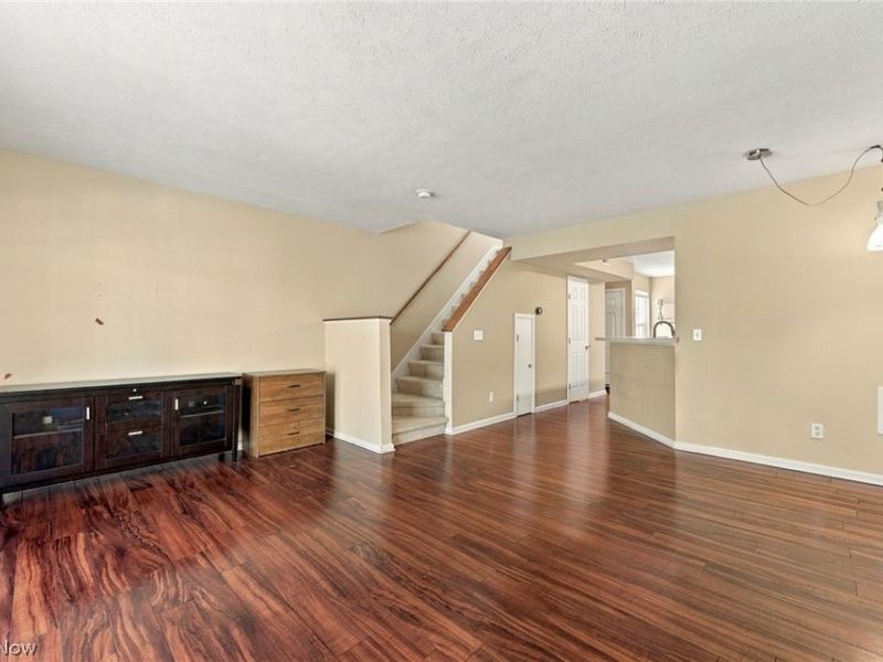 15528 Foxglove Lane, Middleburg Heights, OH 44130 Photo 3