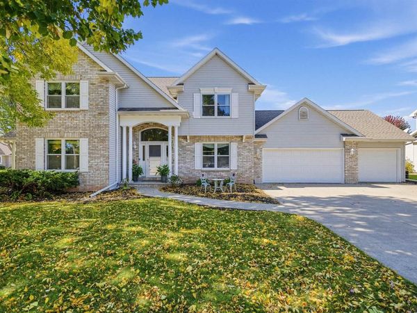 3725 COBURG COURT, Appleton, WI 54915