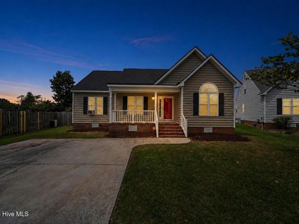 1124 Sebring Drive , Winterville, NC 28590