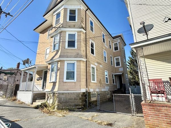 25 Adams St, New Bedford, MA 02746