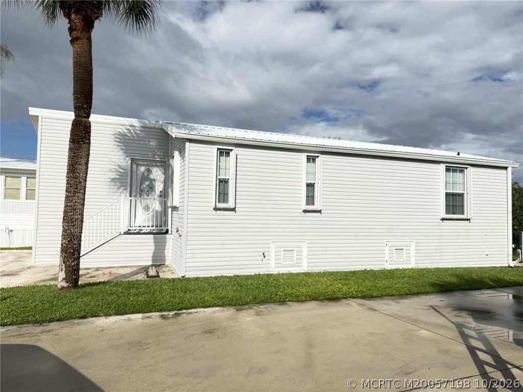 1033 Nettles Boulevard , Jensen Beach, FL 34957 Photo