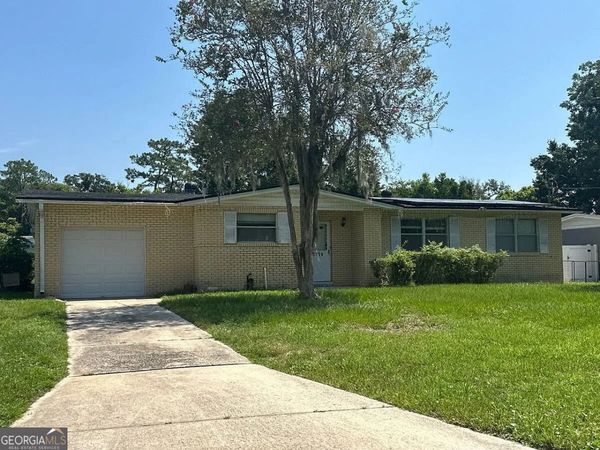 1119 Gunka Road, Jacksonville, FL 32216