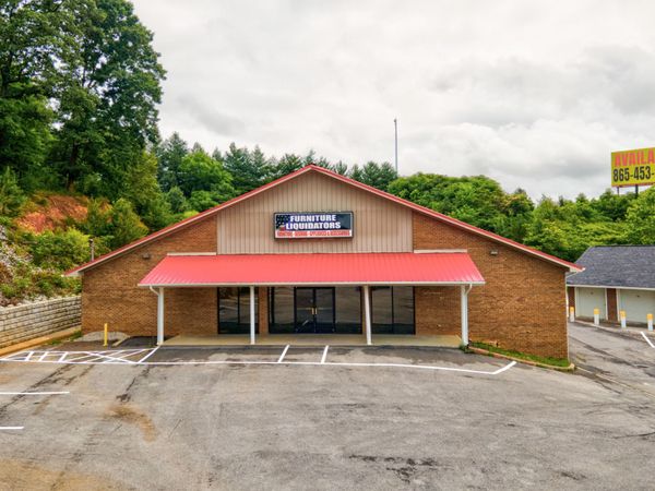 2560 Windfield Dunn Parkway , Kodak, TN 37764