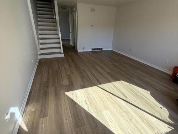 6118 W Port AVENUE, Milwaukee, WI 53223
