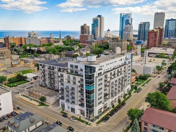 601 E Ogden AVENUE, Unit 712, Milwaukee, WI 53202