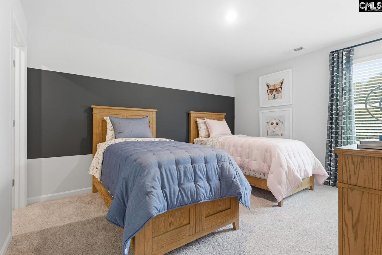 127 Southern Fox Lane  Photo 4