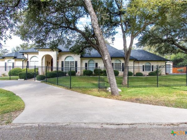 14 Calamity Jane Drive, Morgans Point Resort, TX 76513