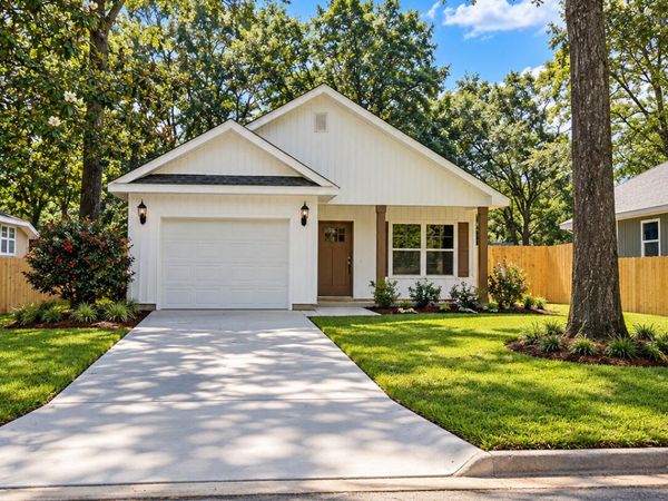 439 E Bowers Avenue, Crestview, FL 32539