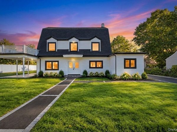 460 Jefferson Street , Westbury, NY 11590