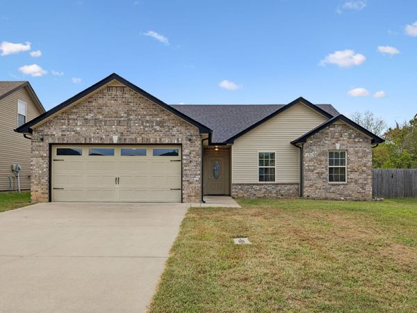 602 Hollow Crst , Clarksville, TN 37042