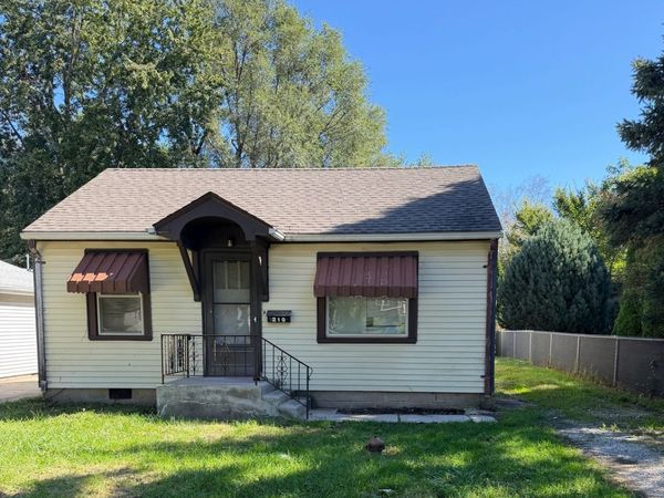 210 Independence Avenue , Joliet, IL 60433