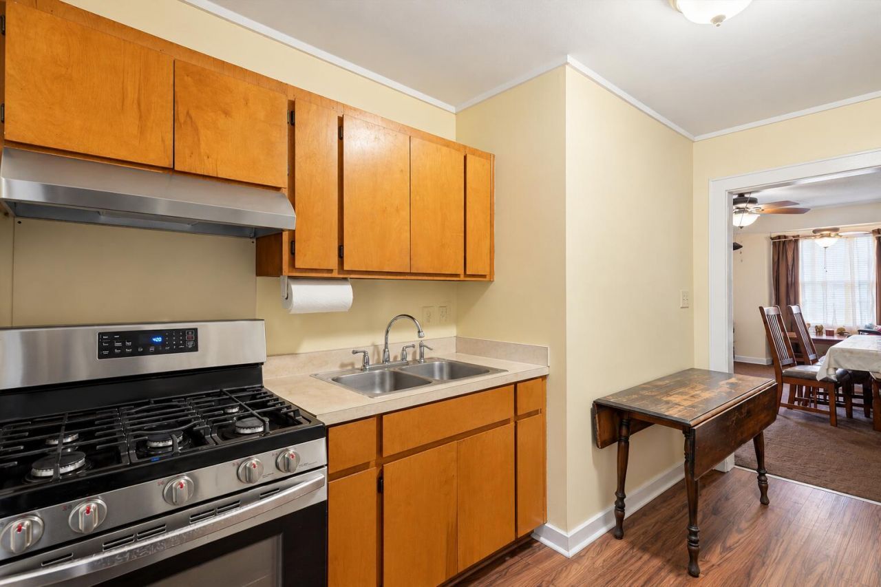 2237 Garfield Street Photo 10