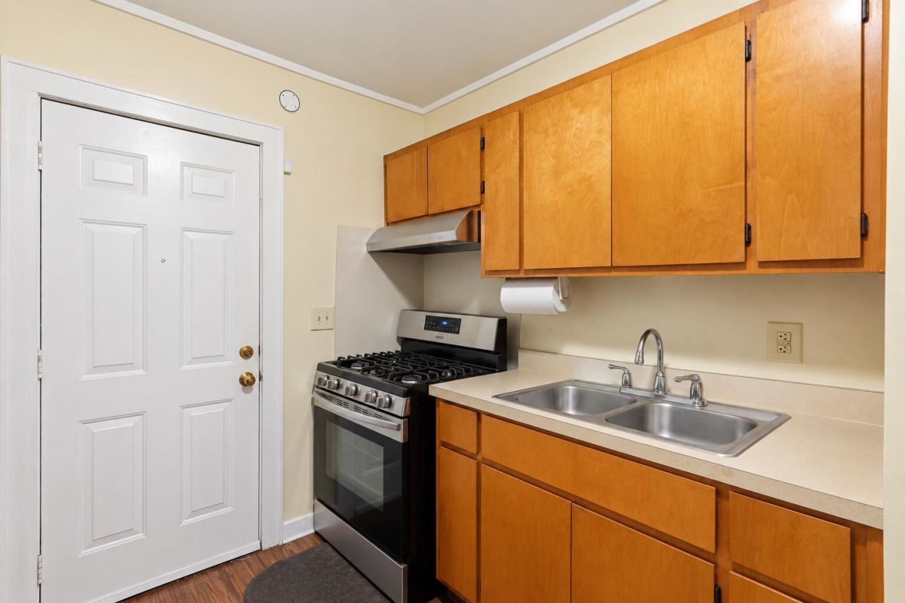 2237 Garfield Street Photo 9