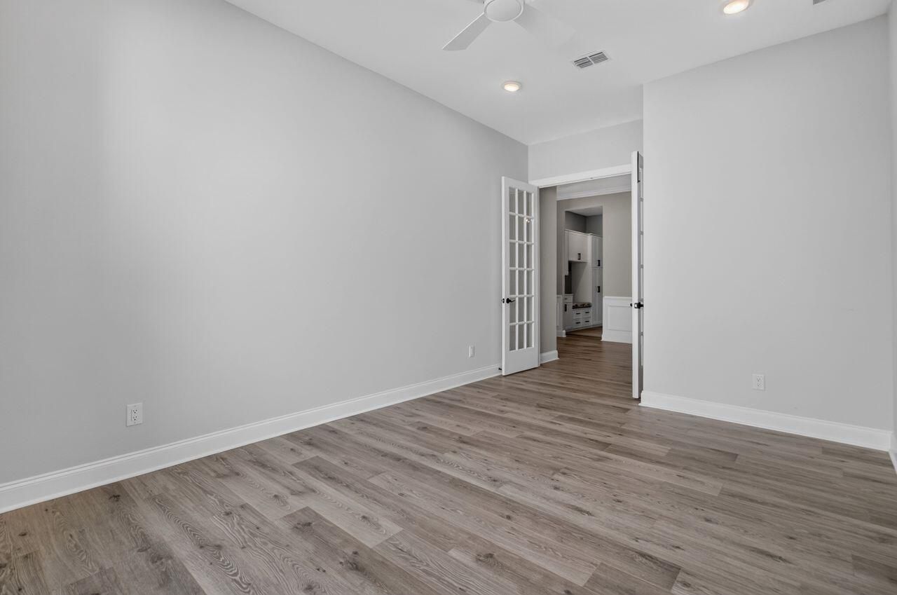 518 Marsh Cove Circle Photo 17