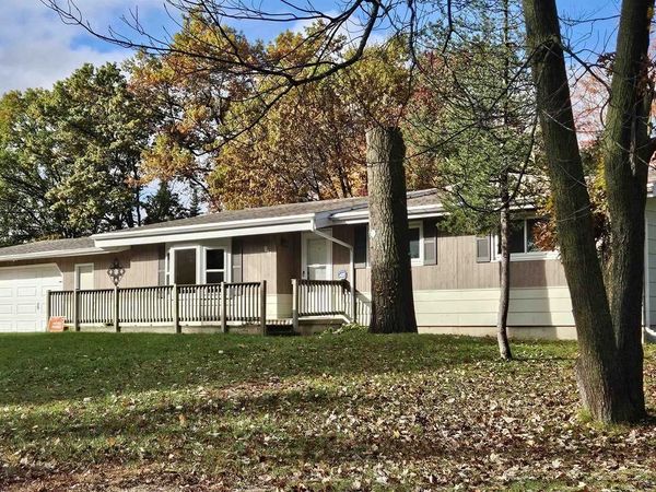 917 S PARK STREET, Shawano, WI 54166