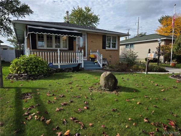 186 Lou Ann Drive , Depew, NY 14043