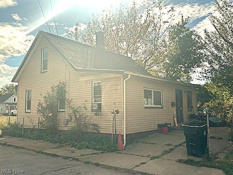 3304 W 34th Street, Cleveland, OH 44109 Photo 2