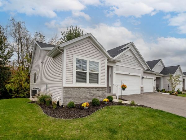 211 Hickory Valley Drive, Kalamazoo, MI 49009