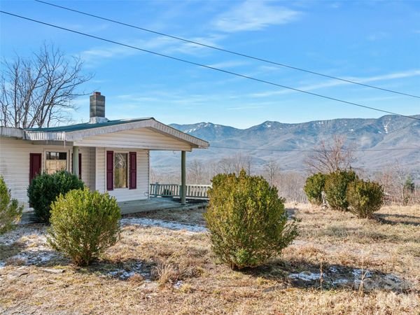 215 High View Trail , Burnsville, NC 28714