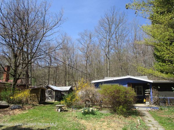 6 Hervey White Road, Woodstock, NY 12498