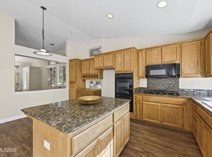 7035 Cinnamon Drive, Sparks, NV 89436 Photo