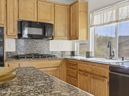 7035 Cinnamon Drive, Sparks, NV 89436 Photo