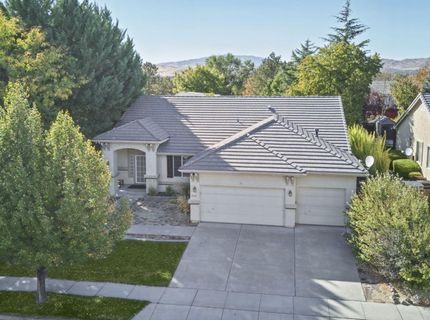 7035 Cinnamon Drive, Sparks, NV 89436 Photo