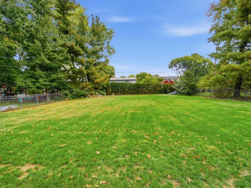 1020 Cloverfield Lane, Springfield Township, OH 45224 Photo 41