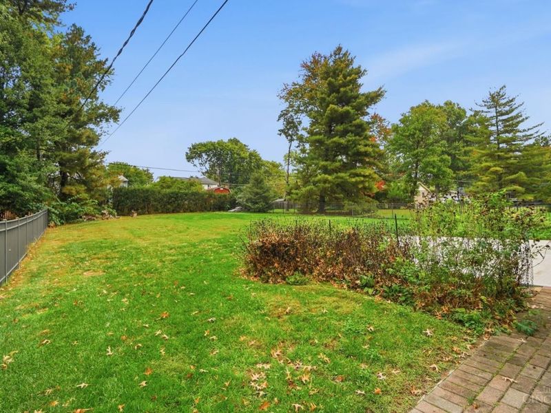1020 Cloverfield Lane, Springfield Township, OH 45224 Photo 43