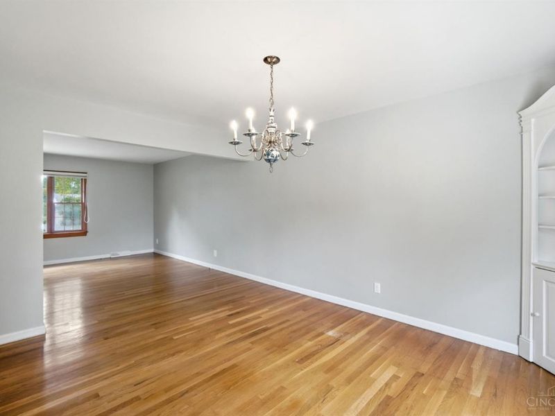 1020 Cloverfield Lane, Springfield Township, OH 45224 Photo 8