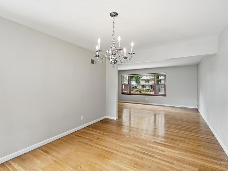 1020 Cloverfield Lane, Springfield Township, OH 45224 Photo 9