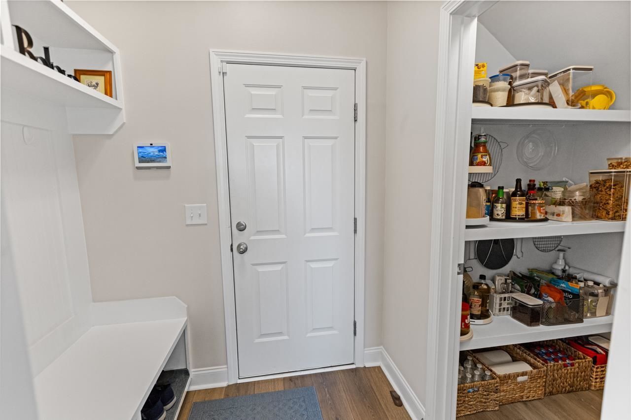 489 Bumble Circle Photo 33