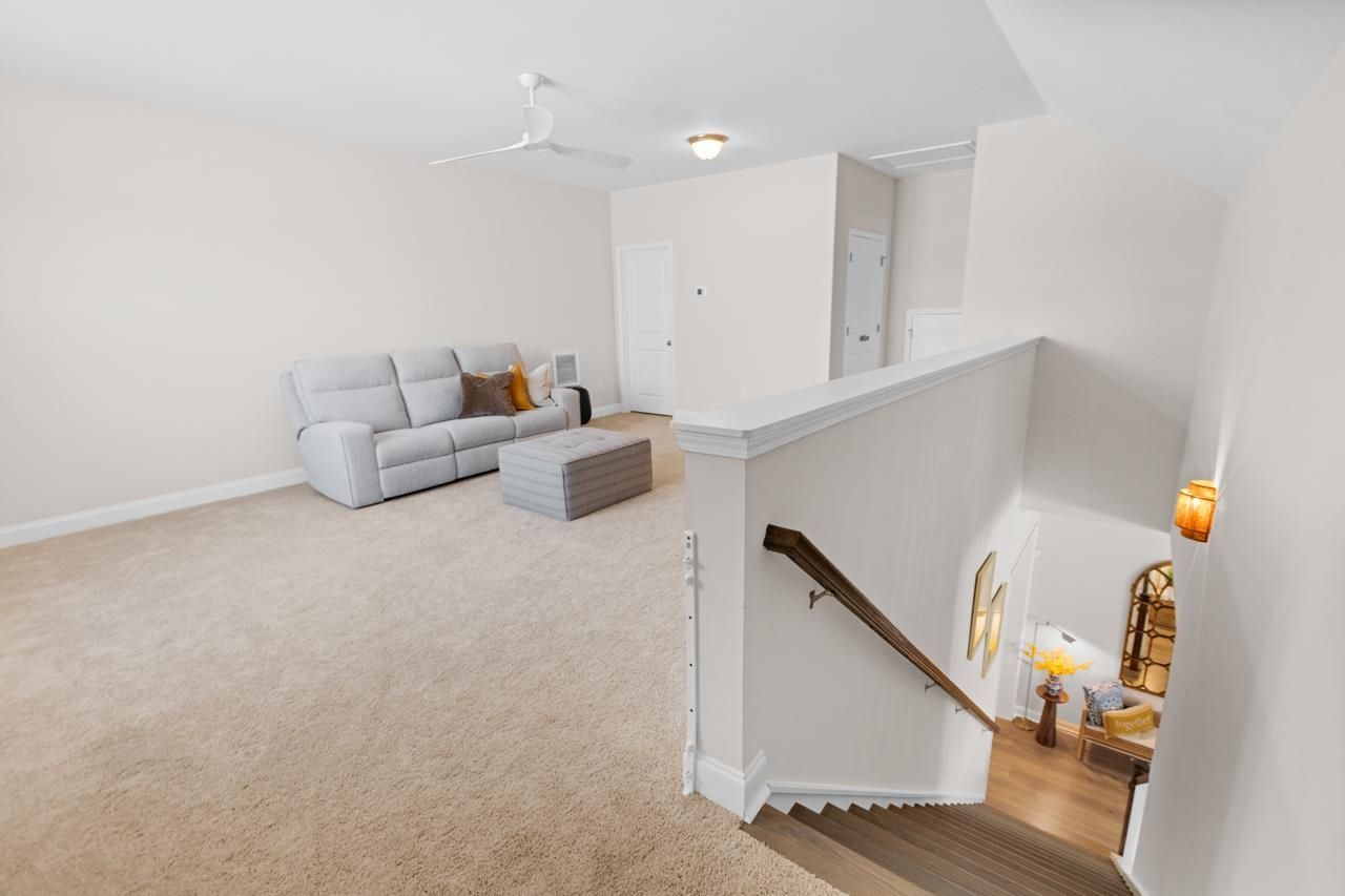 489 Bumble Circle Photo 42