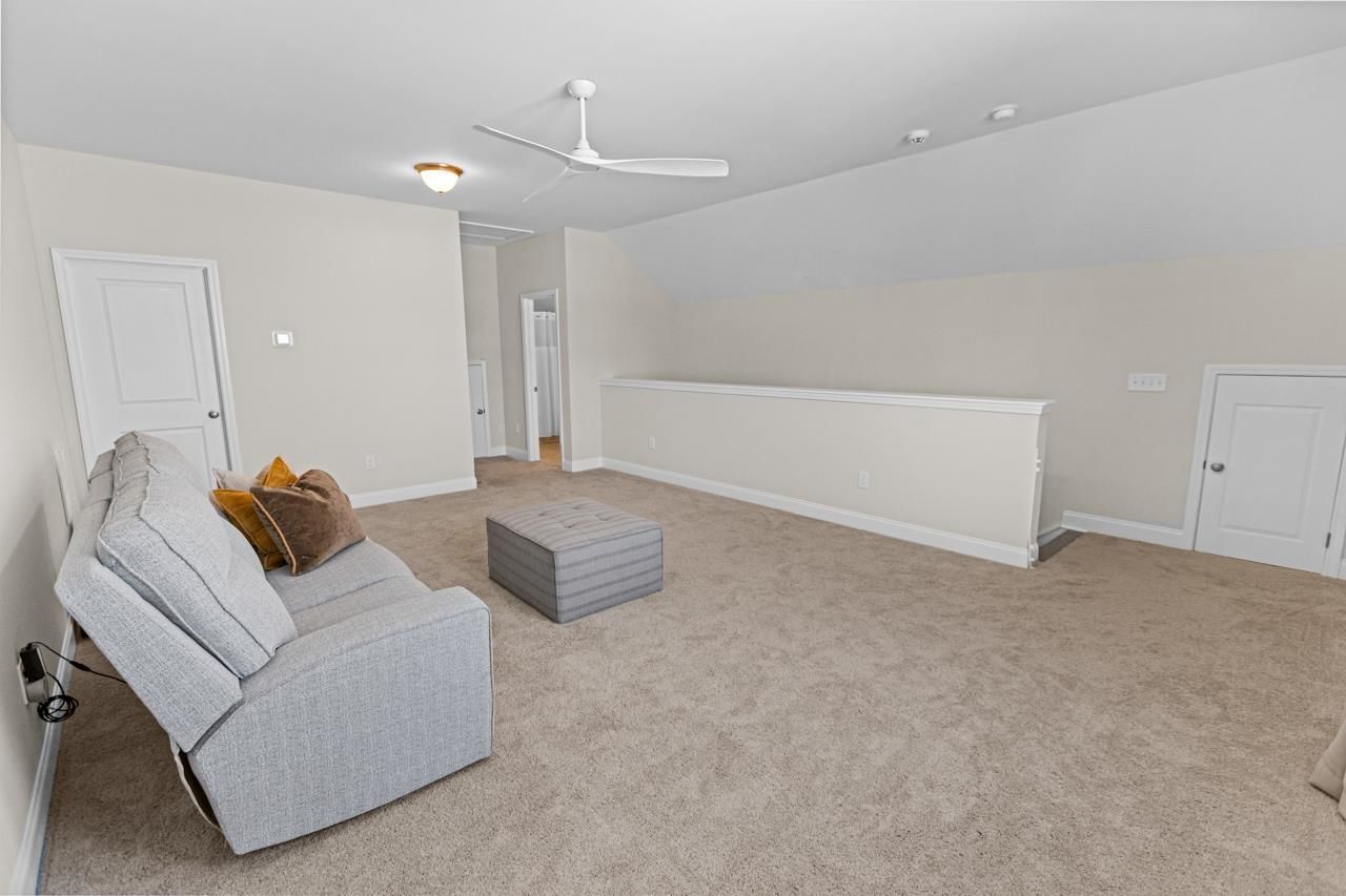 489 Bumble Circle Photo 43