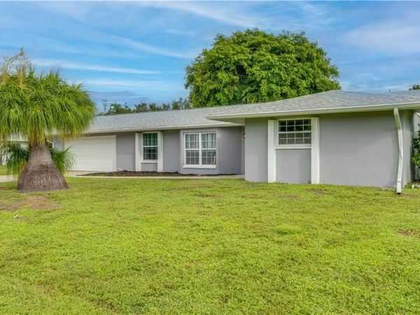 909 SE 27th ST , CAPE CORAL, FL 33904