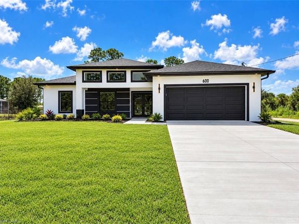 600 E 7th ST, LEHIGH ACRES, FL 33972
