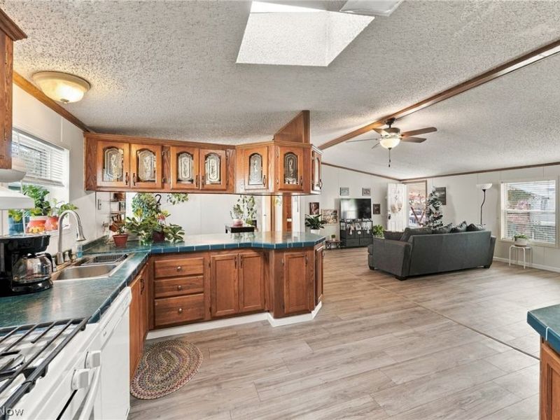 1525 Lancelot Street, Streetsboro, OH 44241 Photo 11