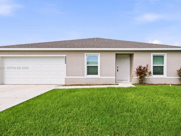 2462 SE Watercrest St , Port St. Lucie, FL 34984