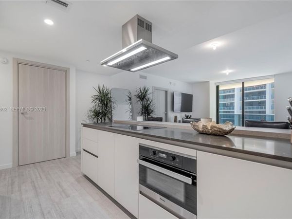 1000 Brickell Plz , Unit 2005, Miami, FL 33131