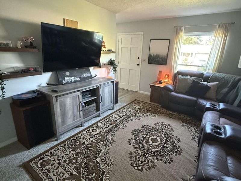 254 Washington Avenue, London, OH 43140 Photo 4