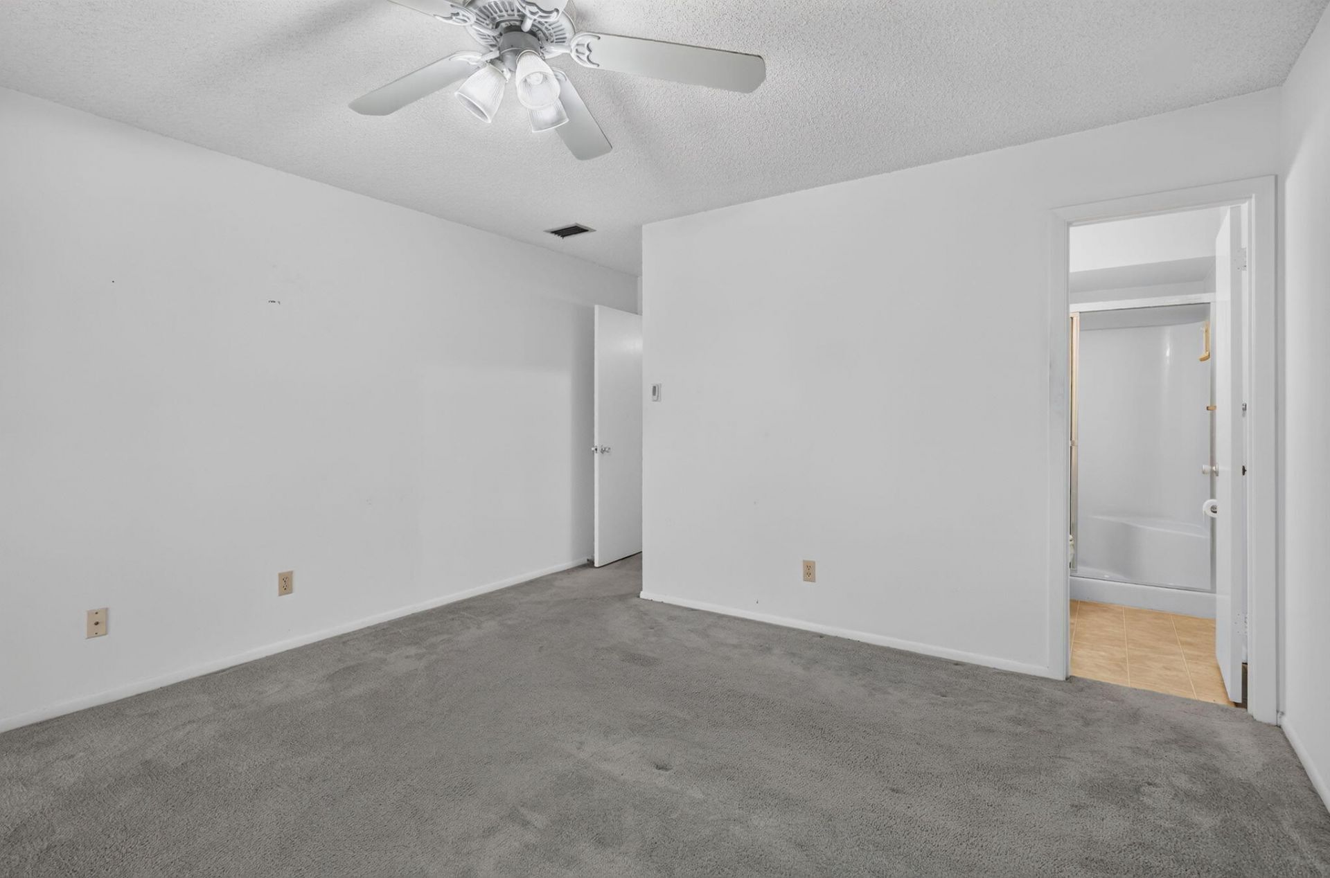 1225 NW 21st Street, Unit 32-3208, Stuart, FL 34994 Photo