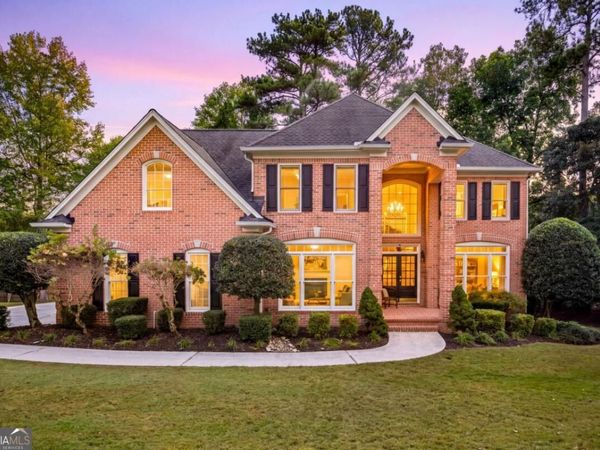 720 Vinings Estates Drive SE, Smyrna, GA 30126