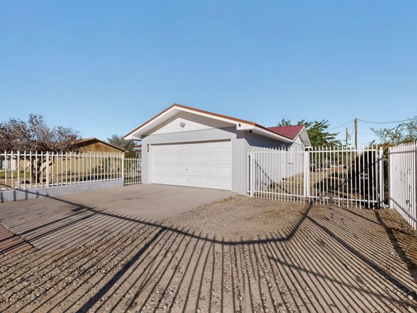 3300 Grace Vigil Road SW, Albuquerque, NM 87121