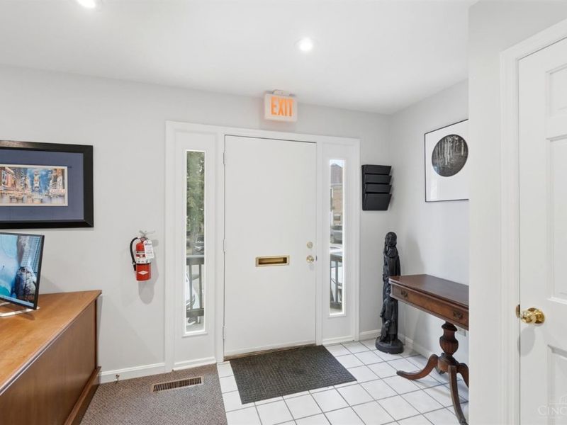 9200 Montgomery Road, Unit 9A/9B, Montgomery, OH 45242 Photo 12