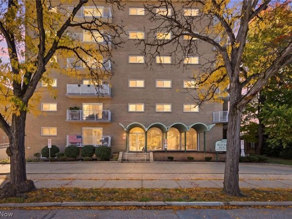 14567 Madison Avenue , Unit 303, Lakewood, OH 44107