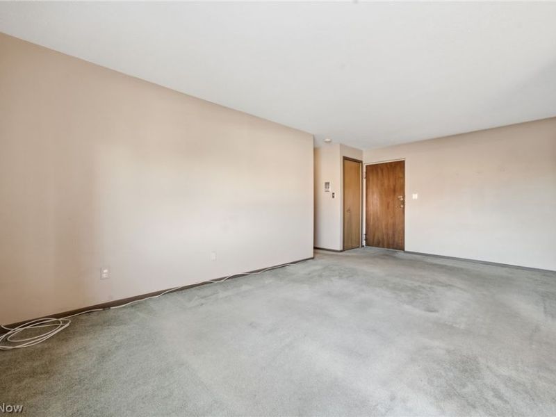 14567 Madison Avenue, Unit 303, Lakewood, OH 44107 Photo 10